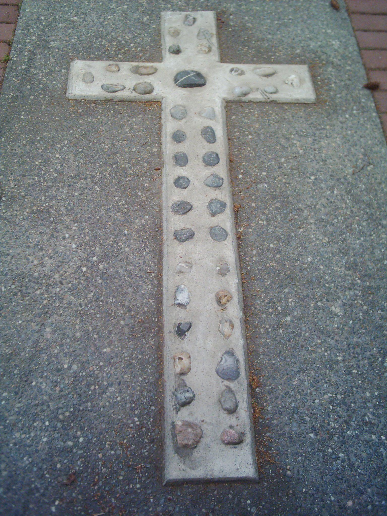 Armstrong Cenotaph, Stones of Sacrifice