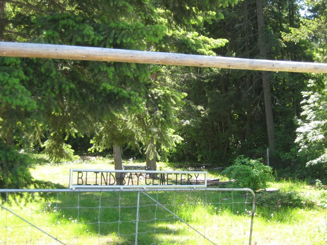 Entrance to Blind Bay Cemetery