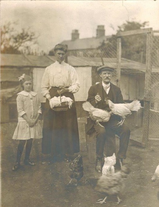 “The Croft” in Burland, Cheshire, 1914 Beatrice Nellie and her grandparents, Ellen Eliza & Walter Robinson